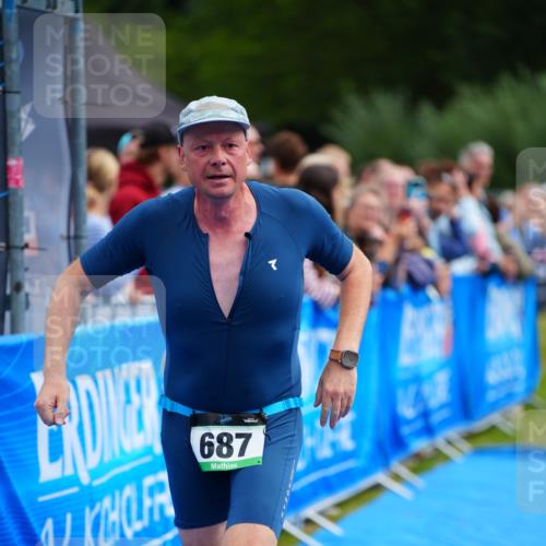 30.08.2026 - Elbe Triathlon Hamburg LAZAROV Photography http://msf.ph/oto/10058431 30.08.2026 11:28:15 Ziel 687 meine-sportfotos.de