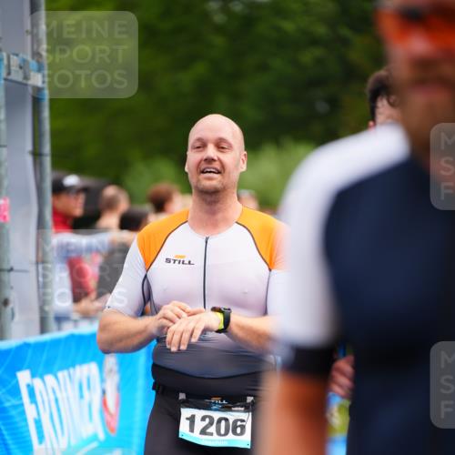 30.08.2026 - Elbe Triathlon Hamburg LAZAROV Photography http://msf.ph/oto/10058460 30.08.2026 11:28:34 Ziel 715, 866, 872, 1206, 1233 meine-sportfotos.de