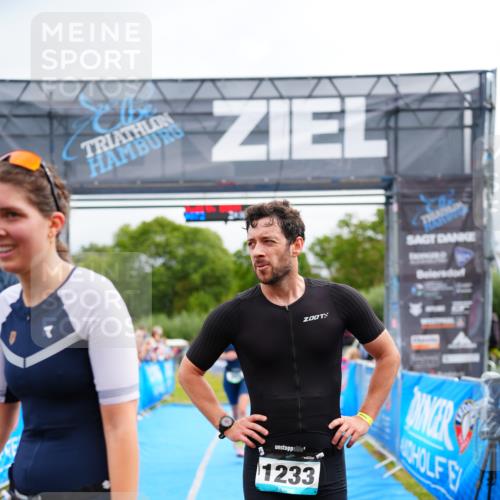30.08.2026 - Elbe Triathlon Hamburg LAZAROV Photography http://msf.ph/oto/10058467 30.08.2026 11:28:38 Ziel 866 meine-sportfotos.de