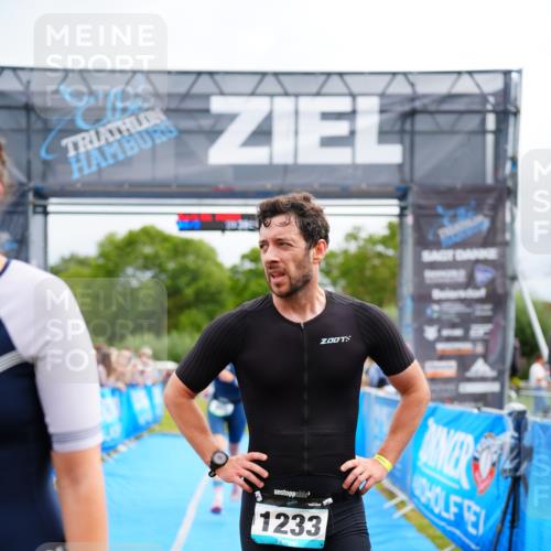 30.08.2026 - Elbe Triathlon Hamburg LAZAROV Photography http://msf.ph/oto/10058469 30.08.2026 11:28:38 Ziel 866 meine-sportfotos.de