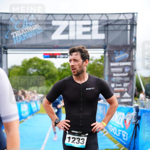 30.08.2026 - Elbe Triathlon Hamburg LAZAROV Photography http://msf.ph/oto/10058471 30.08.2026 11:28:38 Ziel 866 meine-sportfotos.de
