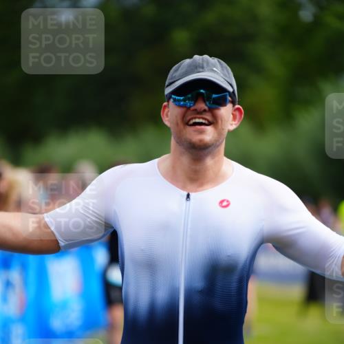 30.08.2026 - Elbe Triathlon Hamburg LAZAROV Photography http://msf.ph/oto/10058498 30.08.2026 11:28:51 Ziel 409, 546, 763, 1115, 1191 meine-sportfotos.de