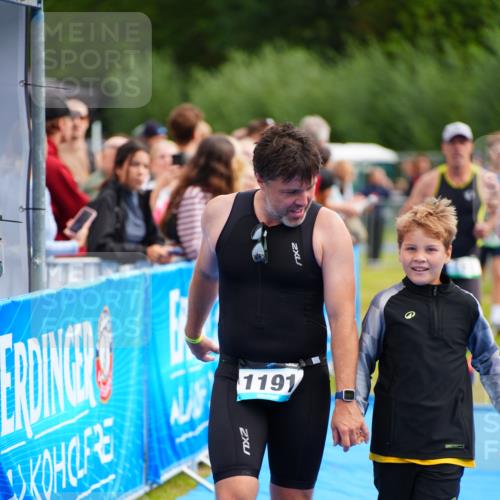 30.08.2026 - Elbe Triathlon Hamburg LAZAROV Photography http://msf.ph/oto/10058505 30.08.2026 11:28:53 Ziel 409, 763, 1115, 1191 meine-sportfotos.de