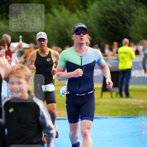 30.08.2026 - Elbe Triathlon Hamburg LAZAROV Photography http://msf.ph/oto/10058511 30.08.2026 11:28:55 Ziel 409, 763, 967, 1033, 1115, 1151, 1191, 1229 meine-sportfotos.de