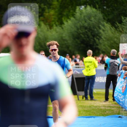 30.08.2026 - Elbe Triathlon Hamburg LAZAROV Photography http://msf.ph/oto/10058519 30.08.2026 11:28:57 Ziel 409, 763, 967, 1033, 1115, 1151, 1229, 1322 meine-sportfotos.de