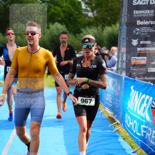 30.08.2026 - Elbe Triathlon Hamburg LAZAROV Photography http://msf.ph/oto/10058540 30.08.2026 11:29:04 Ziel 967, 1033, 1151, 1229, 1322 meine-sportfotos.de