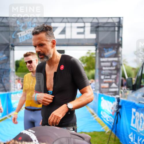 30.08.2026 - Elbe Triathlon Hamburg LAZAROV Photography http://msf.ph/oto/10058548 30.08.2026 11:29:07 Ziel 1229, 1322 meine-sportfotos.de