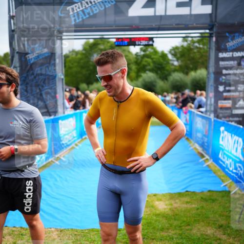 30.08.2026 - Elbe Triathlon Hamburg LAZAROV Photography http://msf.ph/oto/10058554 30.08.2026 11:29:12 Ziel 799 meine-sportfotos.de