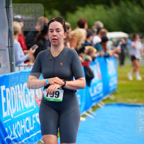 30.08.2026 - Elbe Triathlon Hamburg LAZAROV Photography http://msf.ph/oto/10058564 30.08.2026 11:29:17 Ziel 799, 1280 meine-sportfotos.de