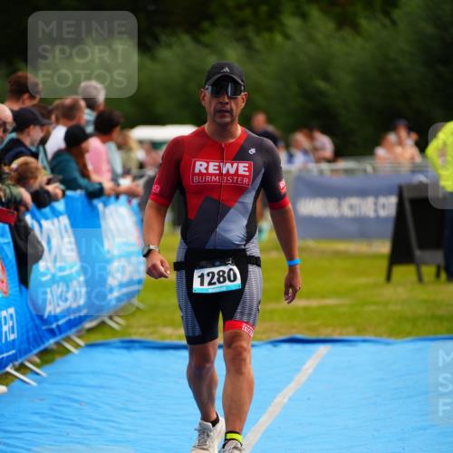 30.08.2026 - Elbe Triathlon Hamburg LAZAROV Photography http://msf.ph/oto/10058571 30.08.2026 11:29:22 Ziel 648, 1280 meine-sportfotos.de