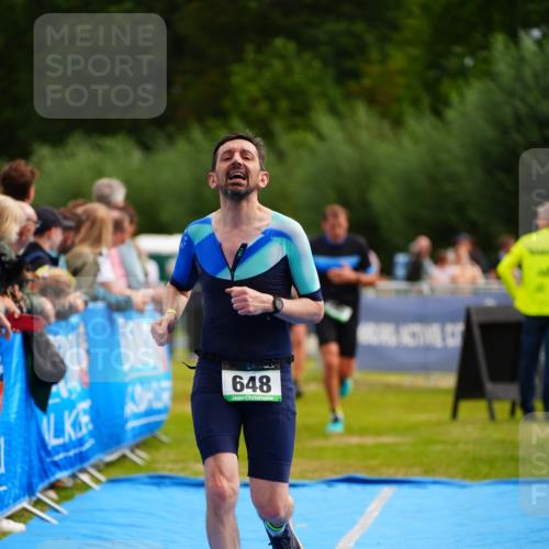 30.08.2026 - Elbe Triathlon Hamburg LAZAROV Photography http://msf.ph/oto/10058572 30.08.2026 11:29:26 Ziel 648, 749, 1078 meine-sportfotos.de