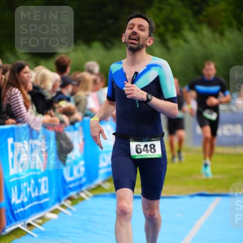 30.08.2026 - Elbe Triathlon Hamburg LAZAROV Photography http://msf.ph/oto/10058576 30.08.2026 11:29:27 Ziel 648, 749, 1078, 1183 meine-sportfotos.de