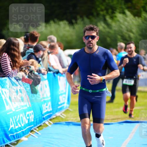 30.08.2026 - Elbe Triathlon Hamburg LAZAROV Photography http://msf.ph/oto/10058613 30.08.2026 11:29:44 Ziel 635, 659, 880 meine-sportfotos.de
