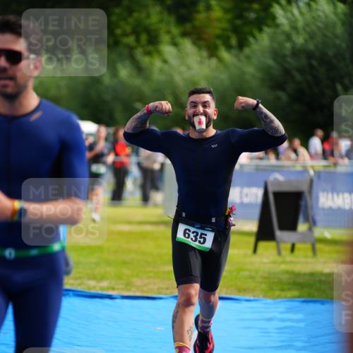 30.08.2026 - Elbe Triathlon Hamburg LAZAROV Photography http://msf.ph/oto/10058616 30.08.2026 11:29:46 Ziel 635, 659, 880 meine-sportfotos.de