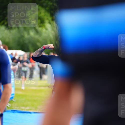 30.08.2026 - Elbe Triathlon Hamburg LAZAROV Photography http://msf.ph/oto/10058619 30.08.2026 11:29:46 Ziel 635, 659, 880 meine-sportfotos.de
