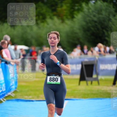 30.08.2026 - Elbe Triathlon Hamburg LAZAROV Photography http://msf.ph/oto/10058631 30.08.2026 11:29:52 Ziel 880, 1092 meine-sportfotos.de