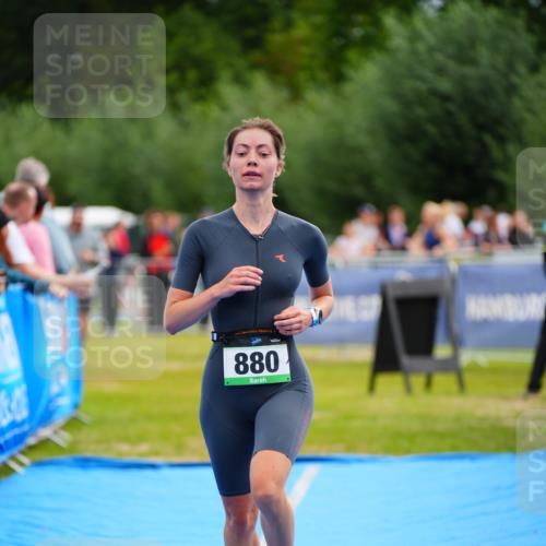 30.08.2026 - Elbe Triathlon Hamburg LAZAROV Photography http://msf.ph/oto/10058632 30.08.2026 11:29:53 Ziel 880, 1092 meine-sportfotos.de