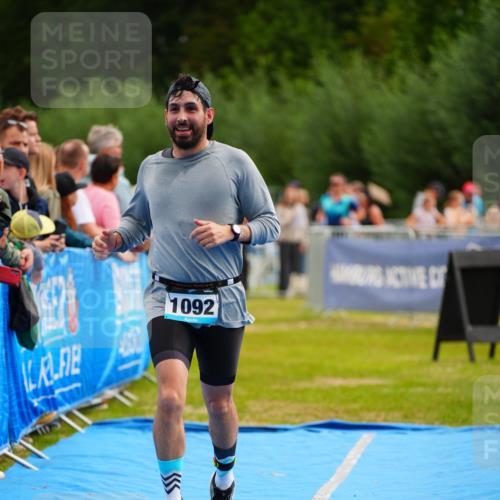 30.08.2026 - Elbe Triathlon Hamburg LAZAROV Photography http://msf.ph/oto/10058642 30.08.2026 11:29:59 Ziel 1092, 1193 meine-sportfotos.de