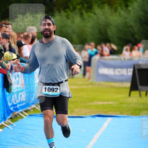 30.08.2026 - Elbe Triathlon Hamburg LAZAROV Photography http://msf.ph/oto/10058643 30.08.2026 11:29:59 Ziel 1092, 1193 meine-sportfotos.de