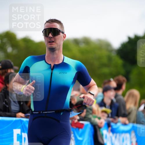 30.08.2026 - Elbe Triathlon Hamburg LAZAROV Photography http://msf.ph/oto/10058649 30.08.2026 11:30:08 Ziel 798, 1193, 1285 meine-sportfotos.de