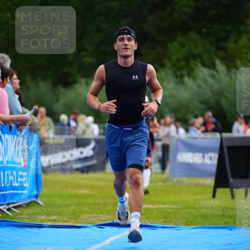 30.08.2026 - Elbe Triathlon Hamburg LAZAROV Photography http://msf.ph/oto/10058654 30.08.2026 11:30:11 Ziel 798, 1081, 1193, 1285 meine-sportfotos.de