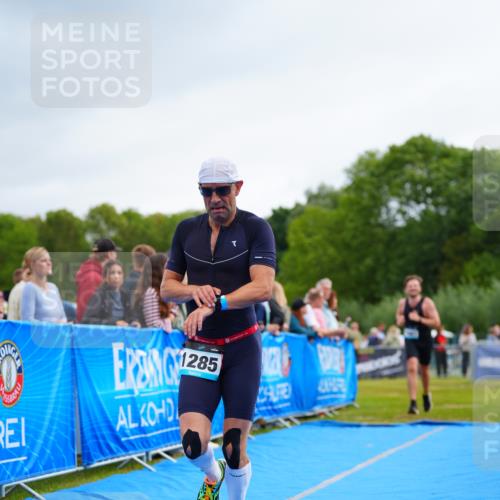 30.08.2026 - Elbe Triathlon Hamburg LAZAROV Photography http://msf.ph/oto/10058672 30.08.2026 11:30:16 Ziel 798, 1081, 1285 meine-sportfotos.de