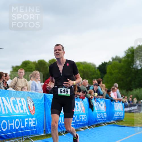 30.08.2026 - Elbe Triathlon Hamburg LAZAROV Photography http://msf.ph/oto/10058683 30.08.2026 11:30:29 Ziel 646, 827, 1150 meine-sportfotos.de