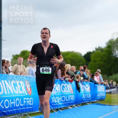 30.08.2026 - Elbe Triathlon Hamburg LAZAROV Photography http://msf.ph/oto/10058684 30.08.2026 11:30:30 Ziel 646, 827, 1150 meine-sportfotos.de