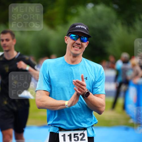 30.08.2026 - Elbe Triathlon Hamburg LAZAROV Photography http://msf.ph/oto/10058705 30.08.2026 11:30:47 Ziel 968, 1012, 1152 meine-sportfotos.de