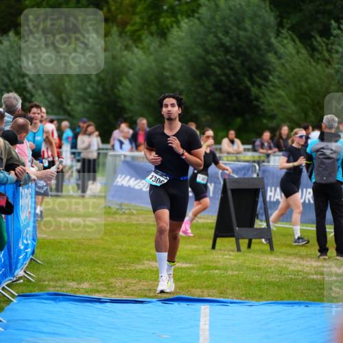 30.08.2026 - Elbe Triathlon Hamburg LAZAROV Photography http://msf.ph/oto/10058710 30.08.2026 11:30:56 Ziel 1018, 1306, 1442 meine-sportfotos.de