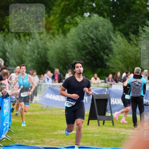 30.08.2026 - Elbe Triathlon Hamburg LAZAROV Photography http://msf.ph/oto/10058714 30.08.2026 11:30:56 Ziel 1018, 1306, 1442 meine-sportfotos.de