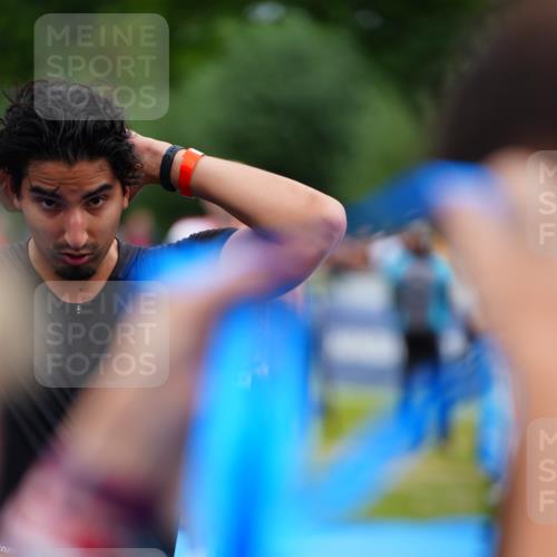 30.08.2026 - Elbe Triathlon Hamburg LAZAROV Photography http://msf.ph/oto/10058727 30.08.2026 11:31:03 Ziel 1018, 1442 meine-sportfotos.de