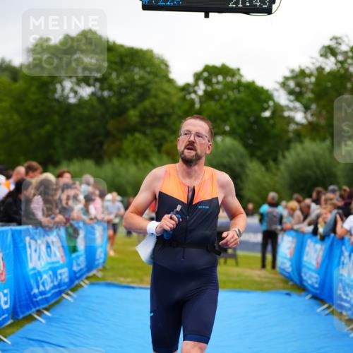30.08.2026 - Elbe Triathlon Hamburg LAZAROV Photography http://msf.ph/oto/10058747 30.08.2026 11:31:42 Ziel 881, 1228 meine-sportfotos.de