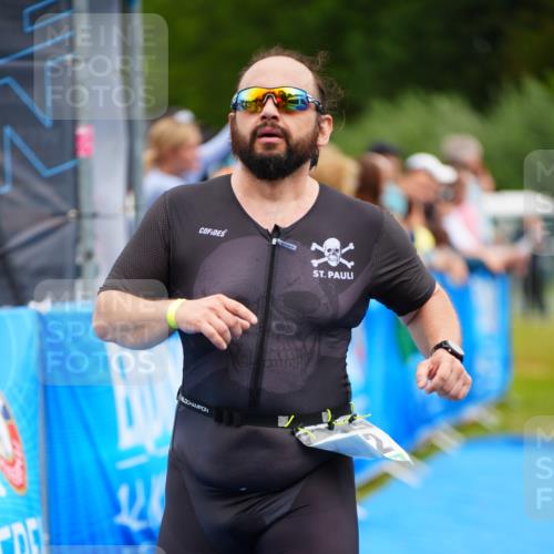 30.08.2026 - Elbe Triathlon Hamburg LAZAROV Photography http://msf.ph/oto/10058778 30.08.2026 11:32:04 Ziel 662, 1016, 1062 meine-sportfotos.de