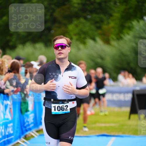30.08.2026 - Elbe Triathlon Hamburg LAZAROV Photography http://msf.ph/oto/10058788 30.08.2026 11:32:10 Ziel 716, 729, 1026, 1062, 1170 meine-sportfotos.de