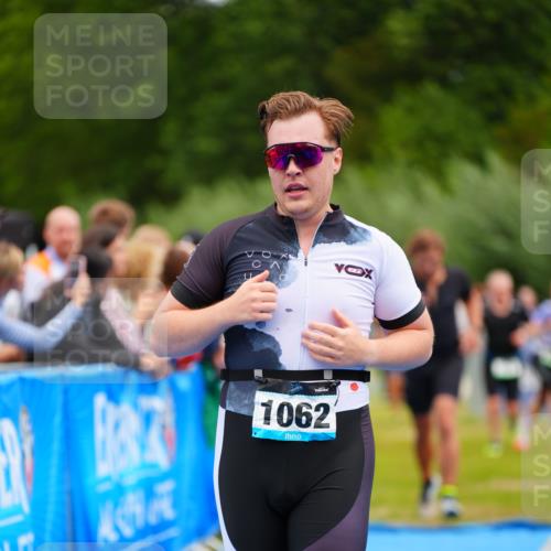 30.08.2026 - Elbe Triathlon Hamburg LAZAROV Photography http://msf.ph/oto/10058792 30.08.2026 11:32:11 Ziel 716, 729, 1026, 1062, 1170 meine-sportfotos.de
