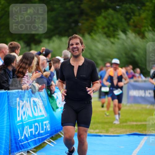 30.08.2026 - Elbe Triathlon Hamburg LAZAROV Photography http://msf.ph/oto/10058799 30.08.2026 11:32:13 Ziel 716, 729, 1026, 1062, 1170, 1369 meine-sportfotos.de