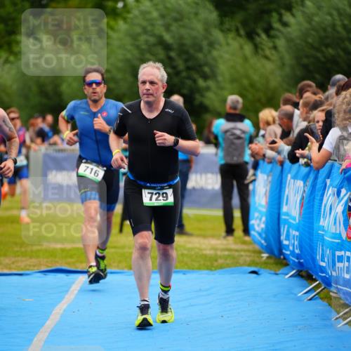 30.08.2026 - Elbe Triathlon Hamburg LAZAROV Photography http://msf.ph/oto/10058805 30.08.2026 11:32:16 Ziel 716, 729, 1026, 1170, 1369, 1438 meine-sportfotos.de