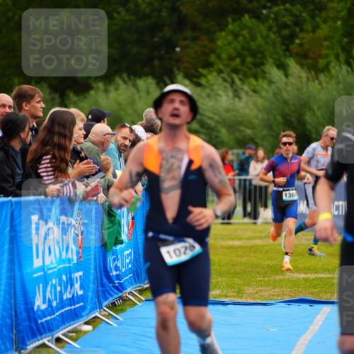 30.08.2026 - Elbe Triathlon Hamburg LAZAROV Photography http://msf.ph/oto/10058810 30.08.2026 11:32:18 Ziel 716, 729, 1026, 1369, 1438 meine-sportfotos.de