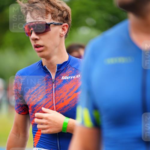 30.08.2026 - Elbe Triathlon Hamburg LAZAROV Photography http://msf.ph/oto/10058828 30.08.2026 11:32:24 Ziel 1222, 1369, 1438 meine-sportfotos.de