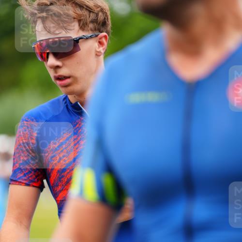 30.08.2026 - Elbe Triathlon Hamburg LAZAROV Photography http://msf.ph/oto/10058829 30.08.2026 11:32:24 Ziel 1222, 1369, 1438 meine-sportfotos.de