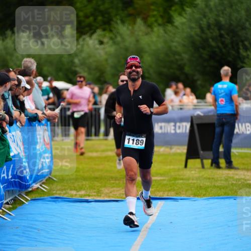 30.08.2026 - Elbe Triathlon Hamburg LAZAROV Photography http://msf.ph/oto/10058844 30.08.2026 11:32:32 Ziel 509, 690, 1086, 1189, 1222 meine-sportfotos.de