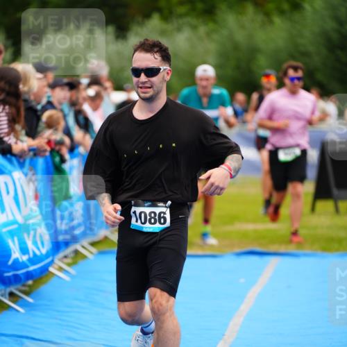 30.08.2026 - Elbe Triathlon Hamburg LAZAROV Photography http://msf.ph/oto/10058854 30.08.2026 11:32:36 Ziel 509, 690, 1051, 1086, 1189 meine-sportfotos.de