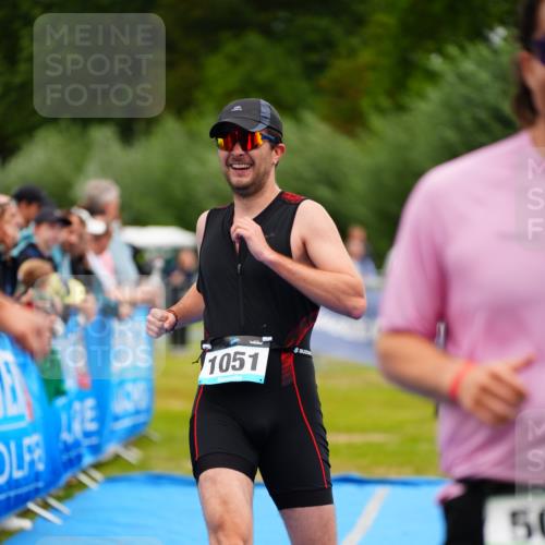 30.08.2026 - Elbe Triathlon Hamburg LAZAROV Photography http://msf.ph/oto/10058877 30.08.2026 11:32:42 Ziel 509, 604, 690, 1051 meine-sportfotos.de