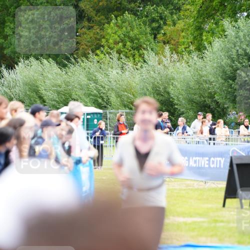 30.08.2026 - Elbe Triathlon Hamburg LAZAROV Photography http://msf.ph/oto/10058882 30.08.2026 11:32:46 Ziel 604 meine-sportfotos.de