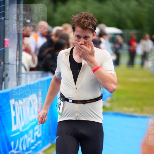 30.08.2026 - Elbe Triathlon Hamburg LAZAROV Photography http://msf.ph/oto/10058888 30.08.2026 11:32:47 Ziel 604 meine-sportfotos.de