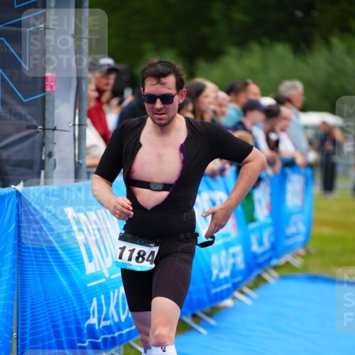 30.08.2026 - Elbe Triathlon Hamburg LAZAROV Photography http://msf.ph/oto/10058902 30.08.2026 11:33:03 Ziel 1184 meine-sportfotos.de