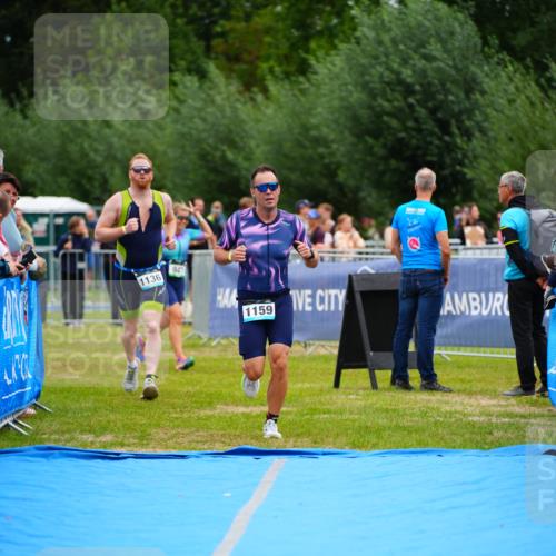 30.08.2026 - Elbe Triathlon Hamburg LAZAROV Photography http://msf.ph/oto/10058909 30.08.2026 11:33:15 Ziel 1136, 1159 meine-sportfotos.de