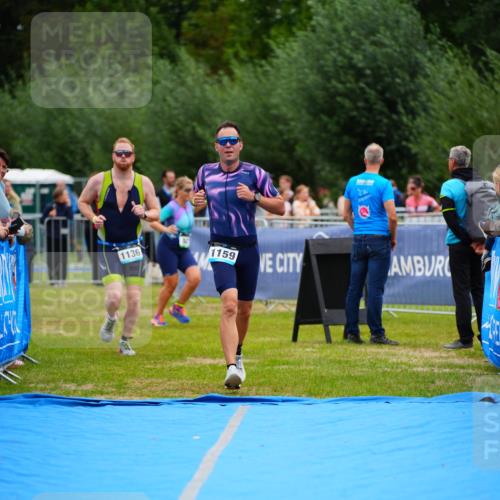 30.08.2026 - Elbe Triathlon Hamburg LAZAROV Photography http://msf.ph/oto/10058910 30.08.2026 11:33:16 Ziel 1136, 1159 meine-sportfotos.de