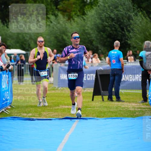 30.08.2026 - Elbe Triathlon Hamburg LAZAROV Photography http://msf.ph/oto/10058913 30.08.2026 11:33:16 Ziel 1136, 1159 meine-sportfotos.de